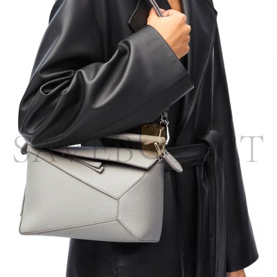 LOEWE SMALL PUZZLE BAG IN SOFT GRAINED CALFSKIN A510P60X30-1150 (24*16.5*10.5cm)