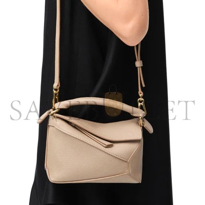 LOEWE MINI PUZZLE EDGE BAG IN SOFT GRAINED CALFSKIN A510P60X30-2150 (18*12.5*8cm)