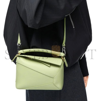 LOEWE MINI PUZZLE EDGE BAG IN CLASSIC CALFSKIN A510P88X26-3916 (18*12.5*8cm)