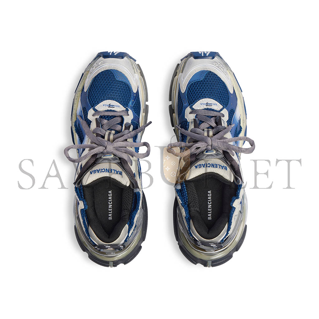 BALENCIAGA MEN'S RUNNER GRADIENT SNEAKER IN BEIGE NAVY GREY 772774WRUNG2410 BALENCIAGA MEN'S RUNNER GRADIENT SNEAKER IN BEIGE NAVY GREY 772774WRUNG2410