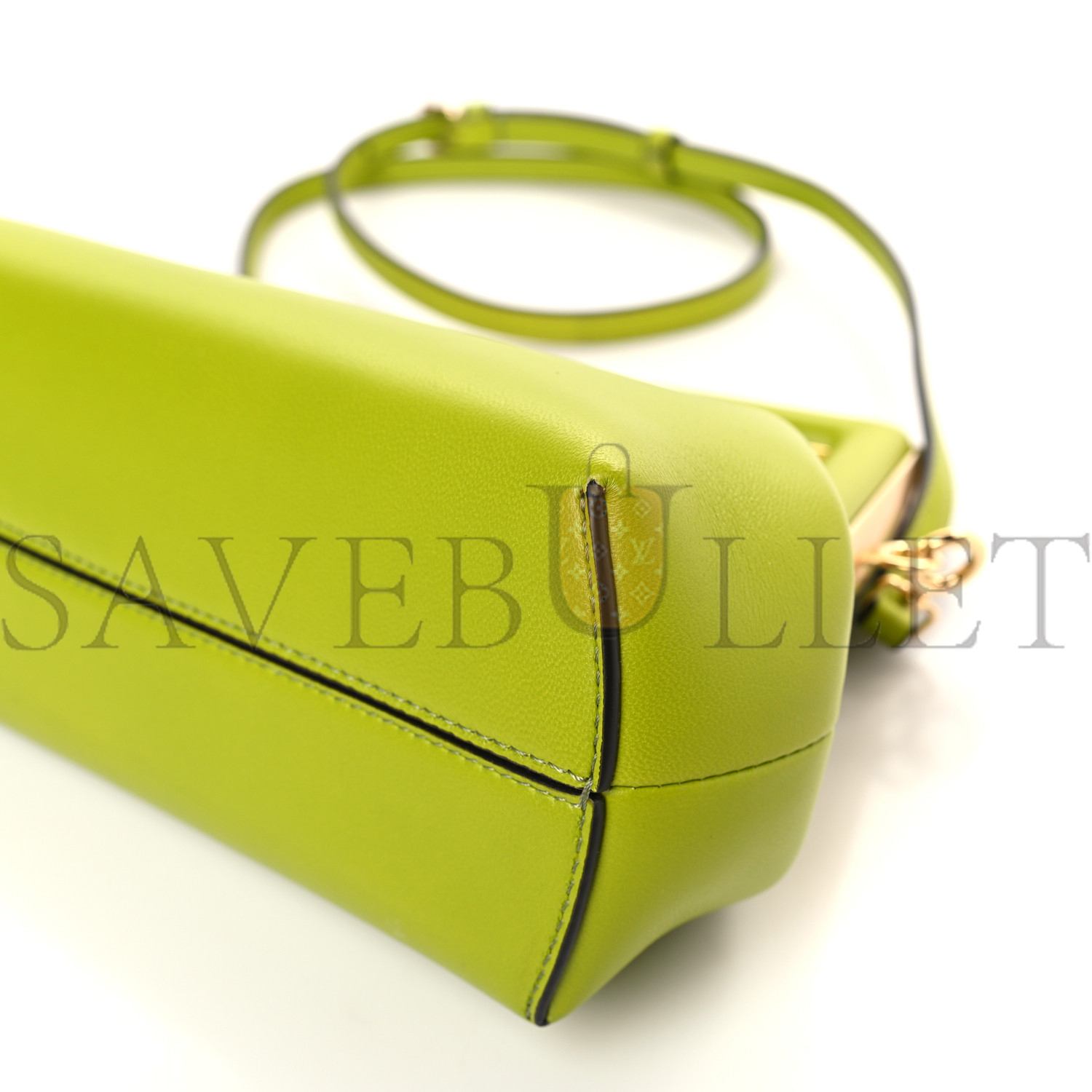FENDI SHINY NAPPA SMALL FENDI FIRST WASABI (26*18*9.5cm) FENDI SHINY NAPPA SMALL FENDI FIRST WASABI (26*18*9.5cm)