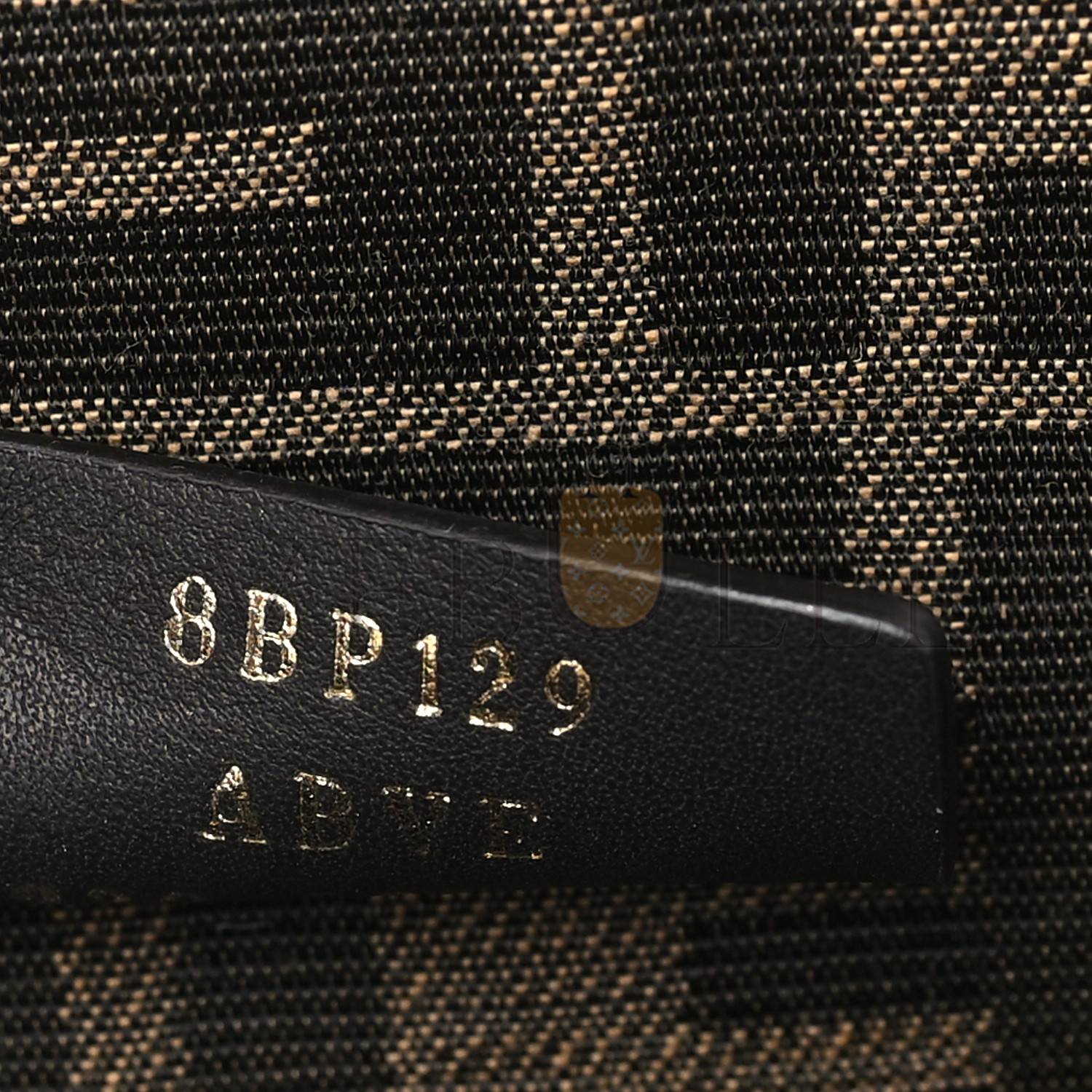 FENDI SHINY NAPPA SMALL FENDI FIRST WASABI (26*18*9.5cm) FENDI SHINY NAPPA SMALL FENDI FIRST WASABI (26*18*9.5cm)