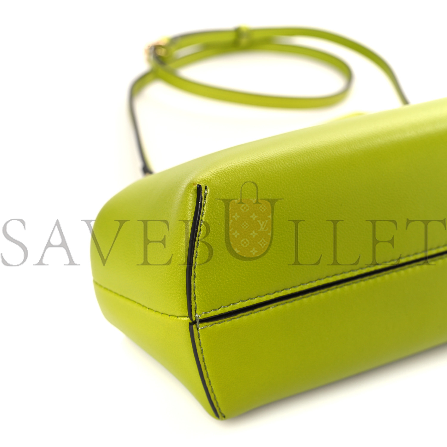 FENDI SHINY NAPPA SMALL FENDI FIRST WASABI (26*18*9.5cm) FENDI SHINY NAPPA SMALL FENDI FIRST WASABI (26*18*9.5cm)