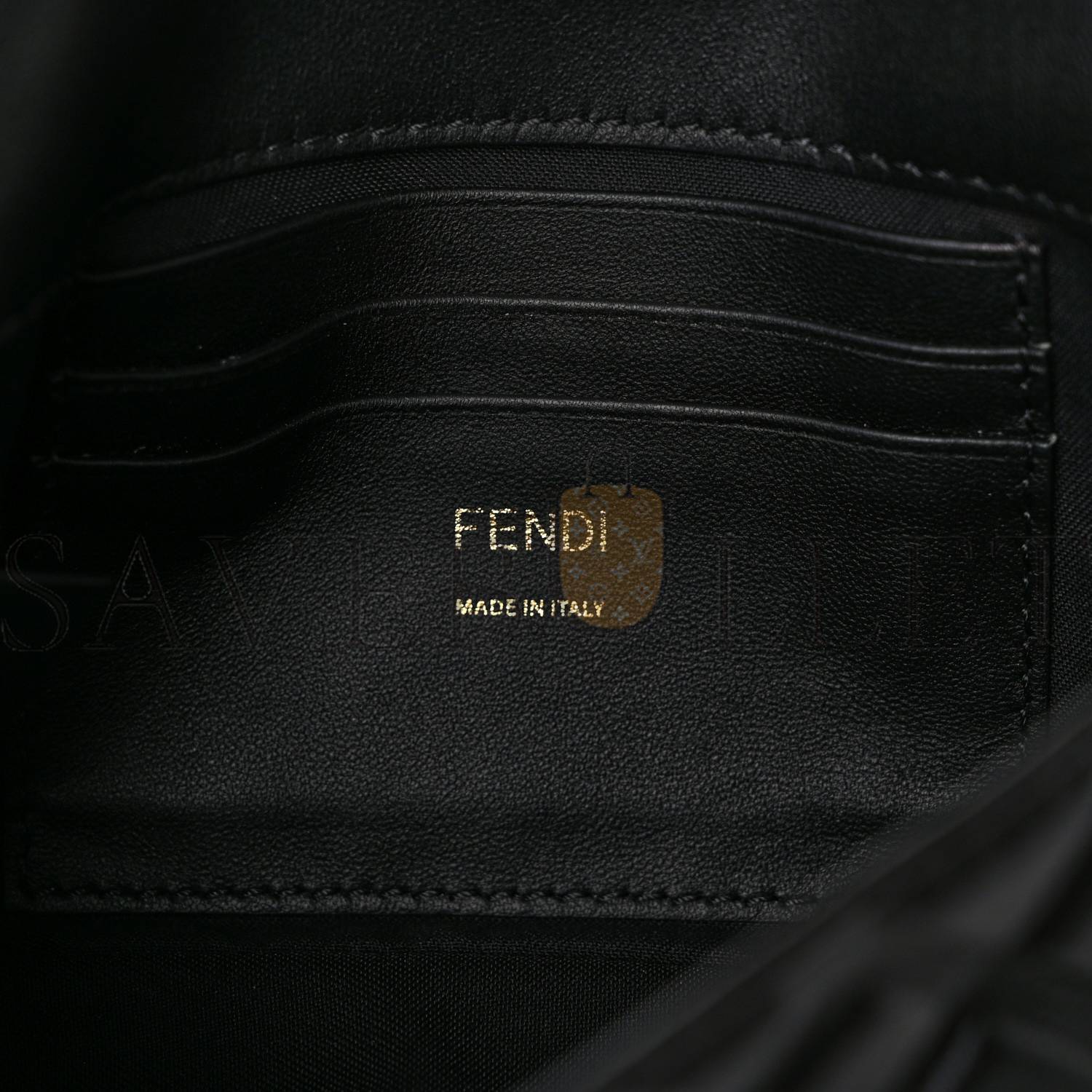 FENDI NAPPA FF 1974 EMBOSSED MINI BAGUETTE BLACK (18*12*4cm) FENDI NAPPA FF 1974 EMBOSSED MINI BAGUETTE BLACK (18*12*4cm)