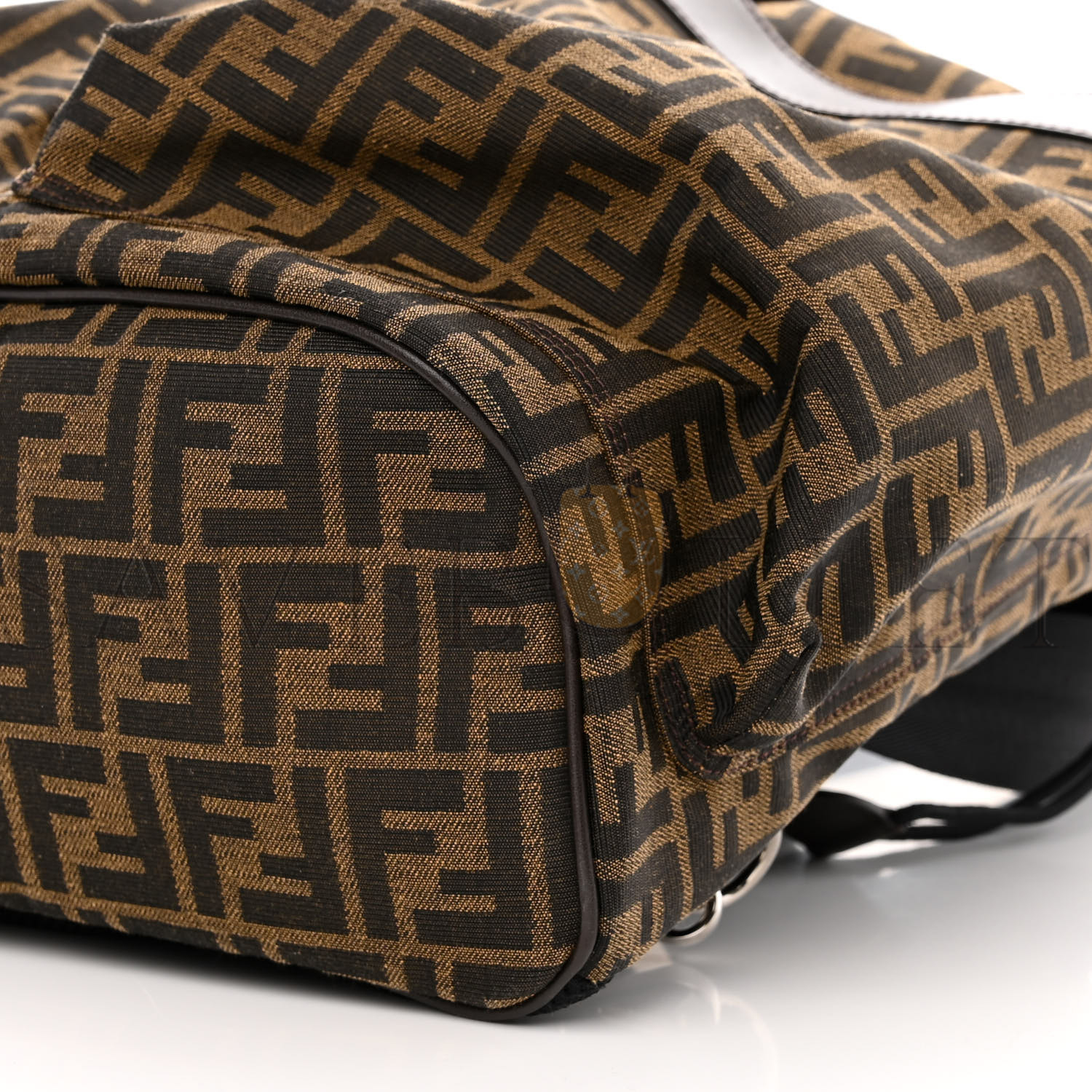 FENDI RECYCLED FABRIC JACQUARD VITELLO ASTRO FF 1974 LARGE FENDI STRIKE BACKPACK TOBACCO MORO EBANO (46*34*15cm) FENDI RECYCLED FABRIC JACQUARD VITELLO ASTRO FF 1974 LARGE FENDI STRIKE BACKPACK TOBACCO MORO EBANO (46*34*15cm)