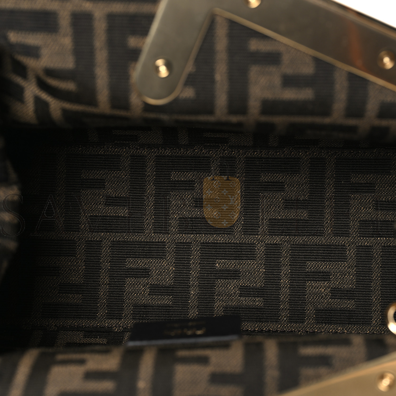 FENDI SHINY NAPPA SMALL FENDI FIRST WASABI (26*18*9.5cm) FENDI SHINY NAPPA SMALL FENDI FIRST WASABI (26*18*9.5cm)
