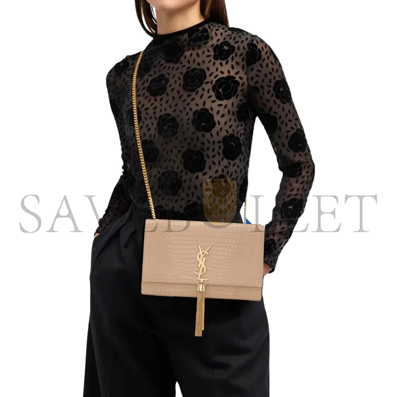 YSL KATE MEDIUM TASSEL IN CROCODILE-EMBOSSED LEATHER 354119DND0J2721 (24*14.5*5.5cm)