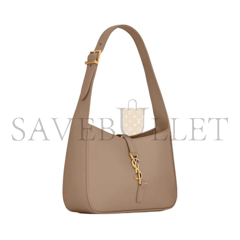 YSL LE 5 À 7 IN SMOOTH LEATHER 6572282R20J2346 (23*16*6.5cm)