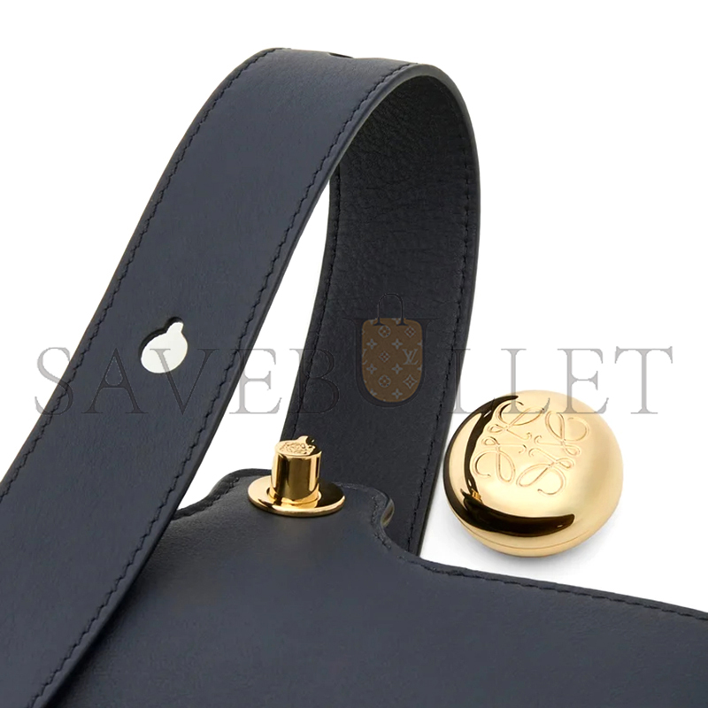 LOEWE MINI PEBBLE BUCKET IN NAPPA CALFSKIN AANBBBMX18 (16*16*19.5cm) LOEWE MINI PEBBLE BUCKET IN NAPPA CALFSKIN AANBBBMX18 (16*16*19.5cm)