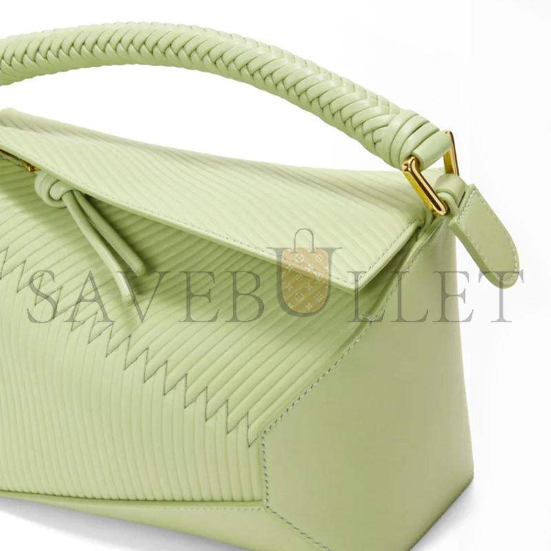 LOEWE SMALL PUZZLE BAG IN CALFSKIN A510P60X72-3916 (24*16.5*10.5cm) LOEWE SMALL PUZZLE BAG IN CALFSKIN A510P60X72-3916 (24*16.5*10.5cm)