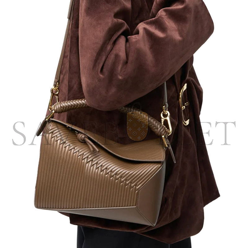 LOEWE SMALL PUZZLE BAG IN CALFSKIN A510P60X72-6423 (24*16.5*10.5cm)