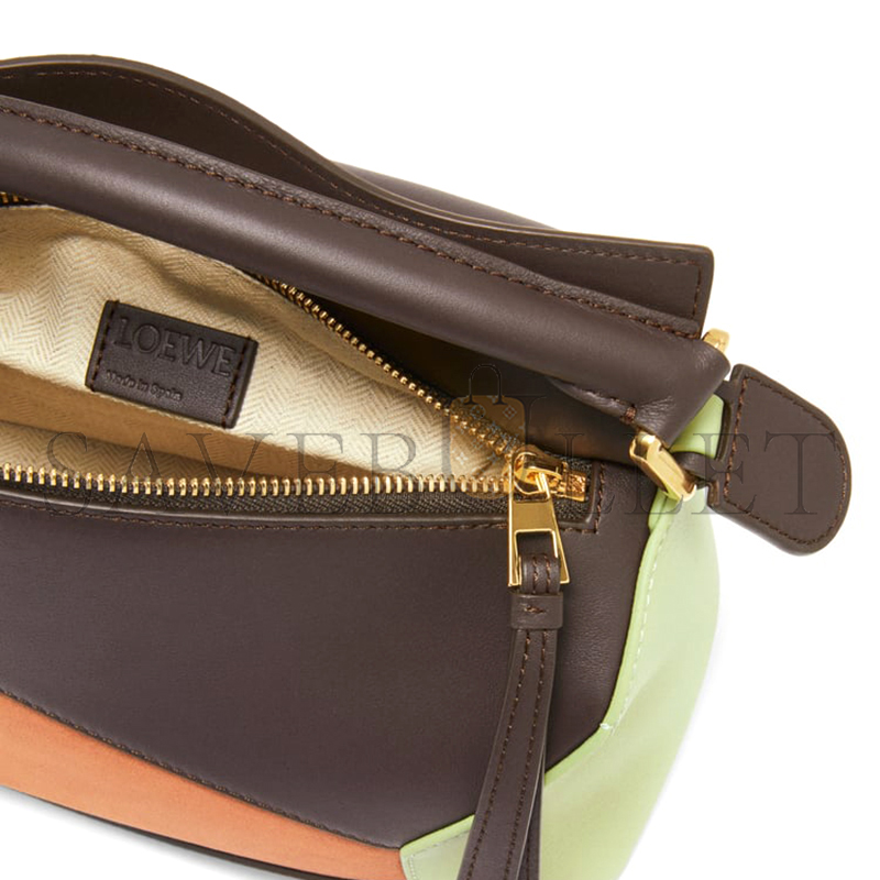 LOEWE SMALL PUZZLE BAG IN CLASSIC CALFSKIN AND SUEDE A510P60X94-4522 (24*16.5*10.5cm) LOEWE SMALL PUZZLE BAG IN CLASSIC CALFSKIN AND SUEDE A510P60X94-4522 (24*16.5*10.5cm)