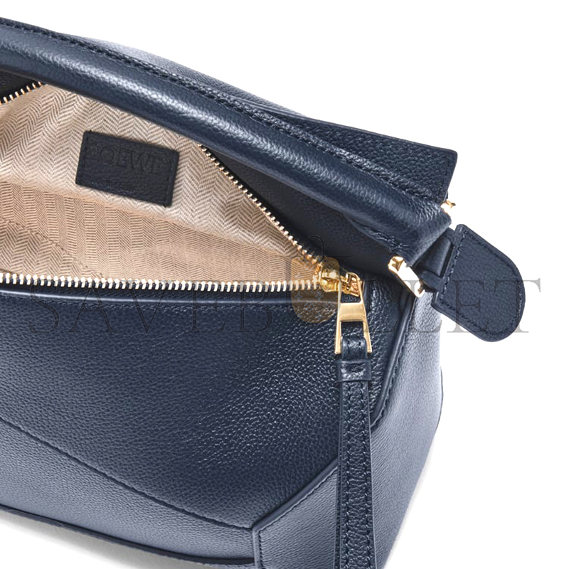 LOEWE SMALL PUZZLE EDGE BAG IN SOFT GRAINED CALFSKIN A510P60X77-5544 (24*16.5*10.5cm) LOEWE SMALL PUZZLE EDGE BAG IN SOFT GRAINED CALFSKIN A510P60X77-5544 (24*16.5*10.5cm)