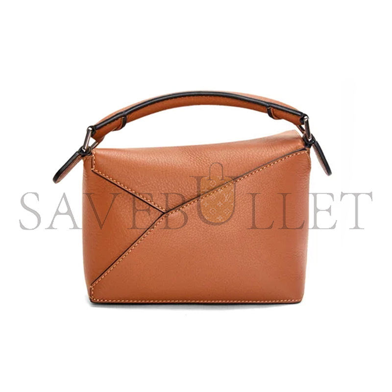 LOEWE MINI PUZZLE EDGE BAG IN CLASSIC CALFSKIN A510P88X26-2530 (18*12.5*8cm) LOEWE MINI PUZZLE EDGE BAG IN CLASSIC CALFSKIN A510P88X26-2530 (18*12.5*8cm)