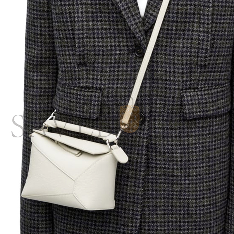 LOEWE MINI PUZZLE EDGE BAG IN SOFT GRAINED CALFSKIN A510P88X16-9567 (18*12.5*8cm)
