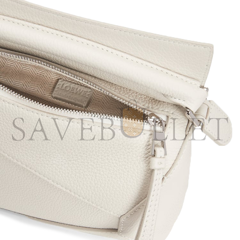 LOEWE MINI PUZZLE EDGE BAG IN SOFT GRAINED CALFSKIN A510P88X16-9567 (18*12.5*8cm) LOEWE MINI PUZZLE EDGE BAG IN SOFT GRAINED CALFSKIN A510P88X16-9567 (18*12.5*8cm)
