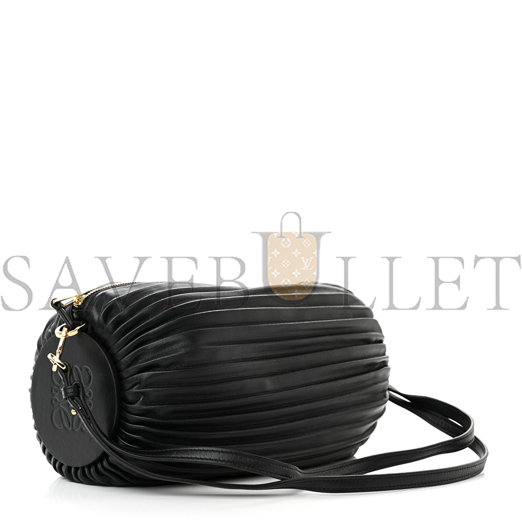 LOEWE LAMBSKIN PLEATED BRACELET POUCH SHOULDER BAG BLACK (25*9*9cm) LOEWE LAMBSKIN PLEATED BRACELET POUCH SHOULDER BAG BLACK (25*9*9cm)