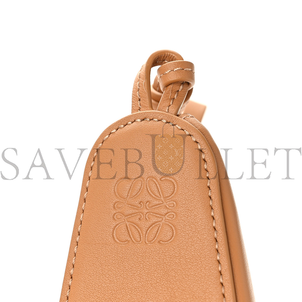 LOEWE CALFSKIN MINI HAMMOCK HOBO WARM DESERT (17*15*10cm) LOEWE CALFSKIN MINI HAMMOCK HOBO WARM DESERT (17*15*10cm)