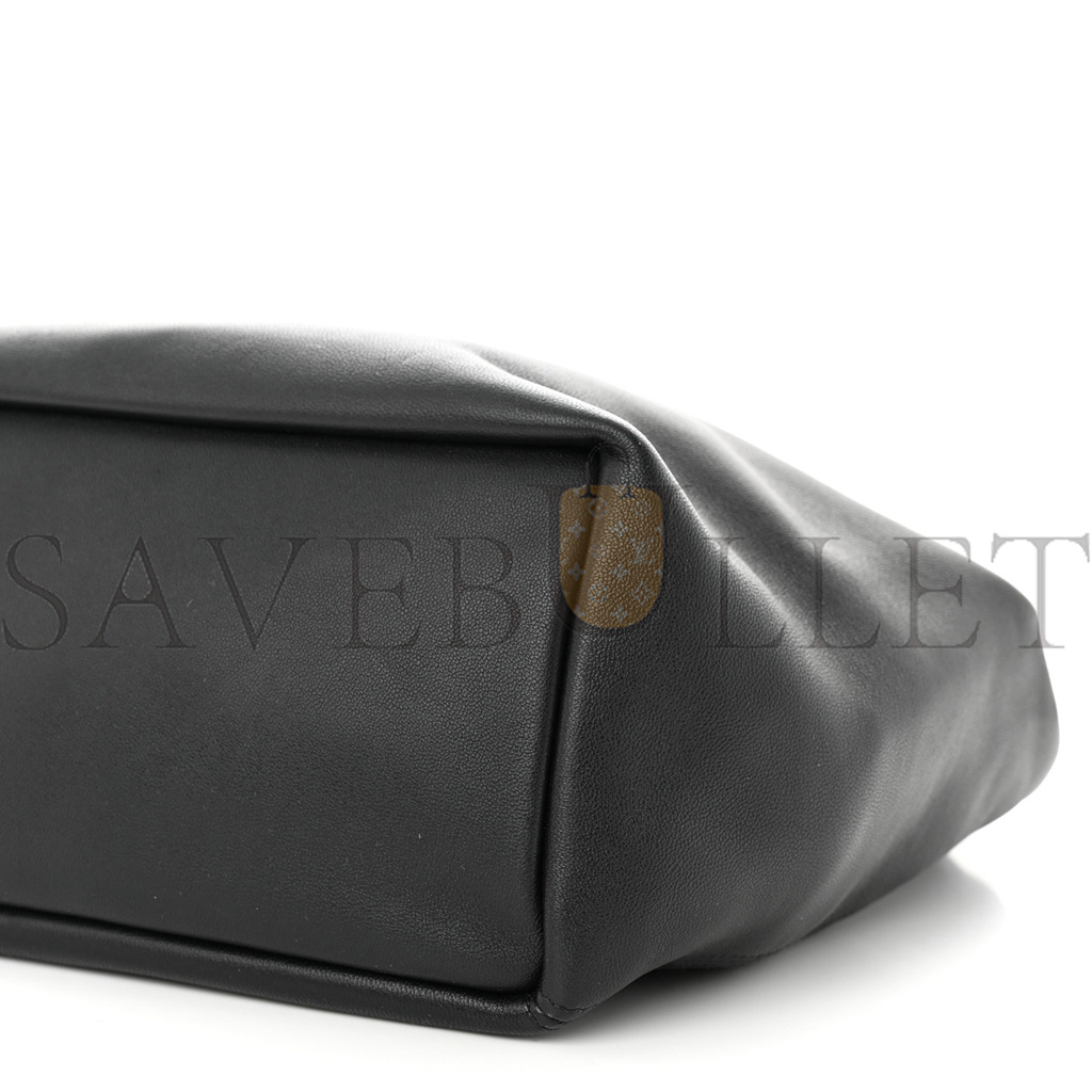 LOEWE NAPPA MEDIUM SQUEEZE BAG BLACK (29*20*11cm) LOEWE NAPPA MEDIUM SQUEEZE BAG BLACK (29*20*11cm)