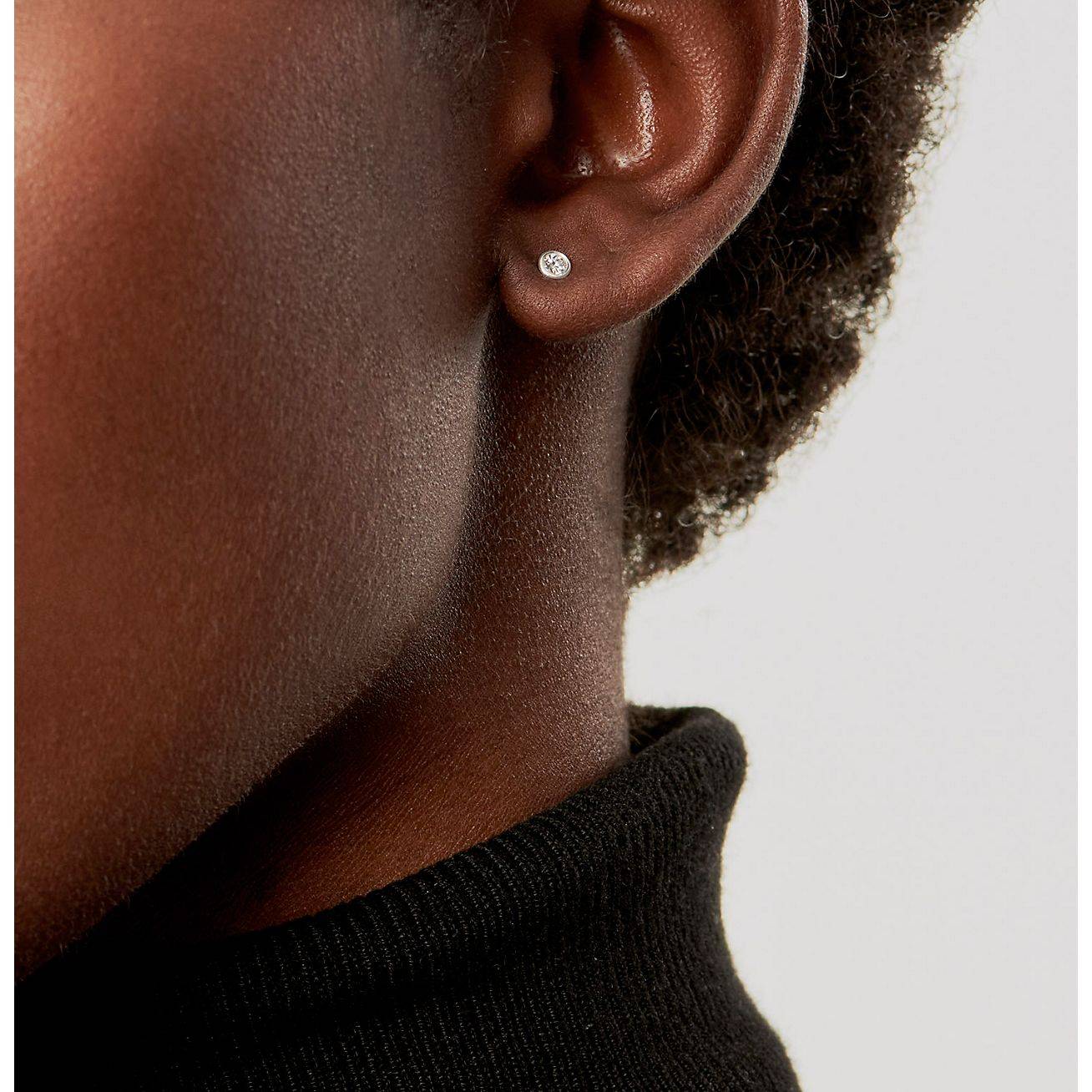TIFFANY ELSA PERETTI® DIAMONDS BY THE YARD® EARRINGS IN PLATINUM 60017554 TIFFANY ELSA PERETTI® DIAMONDS BY THE YARD® EARRINGS IN PLATINUM 60017554