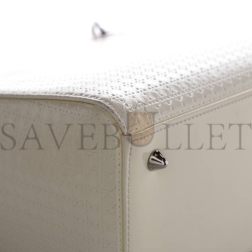 D*or patent micro-cannage mini lady D*or white (23*21*12.1cm)