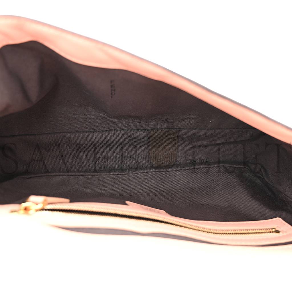 FENDI NAPPA FF 1974 EMBOSSED BAGUETTE ROSA BOURBON (27*15*6cm) FENDI NAPPA FF 1974 EMBOSSED BAGUETTE ROSA BOURBON (27*15*6cm)